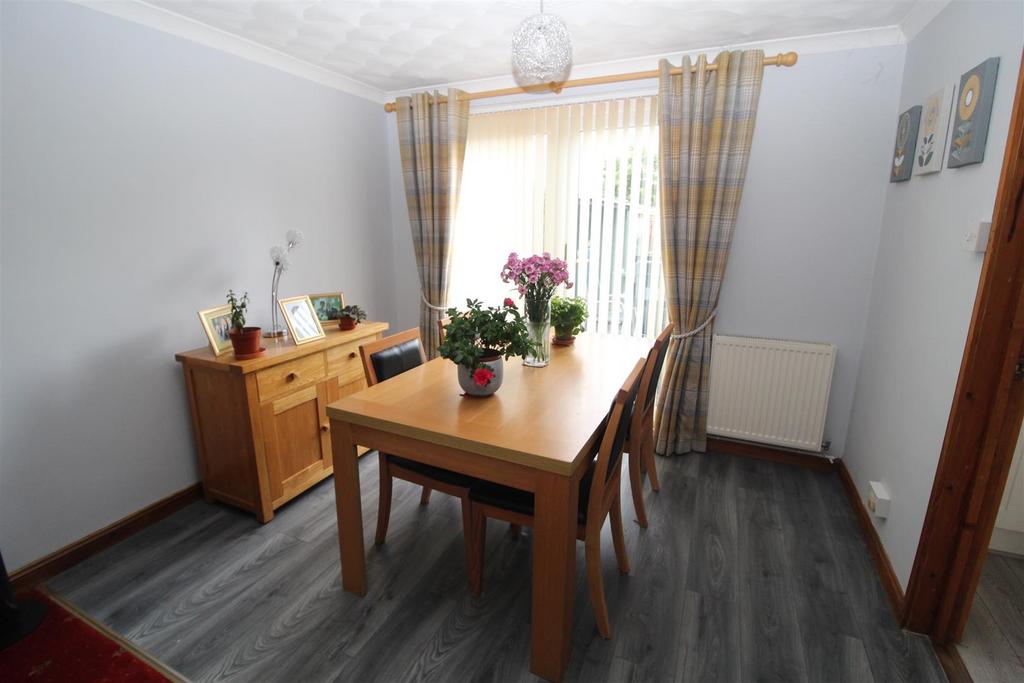 Sitting/Dining Room