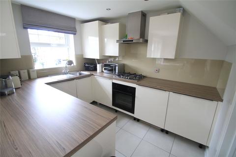 3 bedroom end of terrace house to rent, Henry Road, Southampton SO31