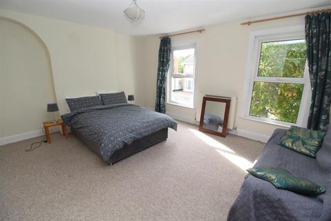 3 bedroom semi-detached house for sale, Victoria Street, Bury St. Edmunds IP33