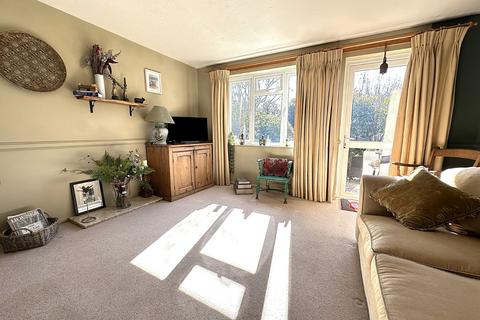 7 Campion Close, Lindford, Bordon, GU35 0YG