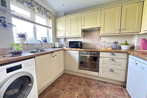 7 Campion Close, Lindford, Bordon, GU35 0YG