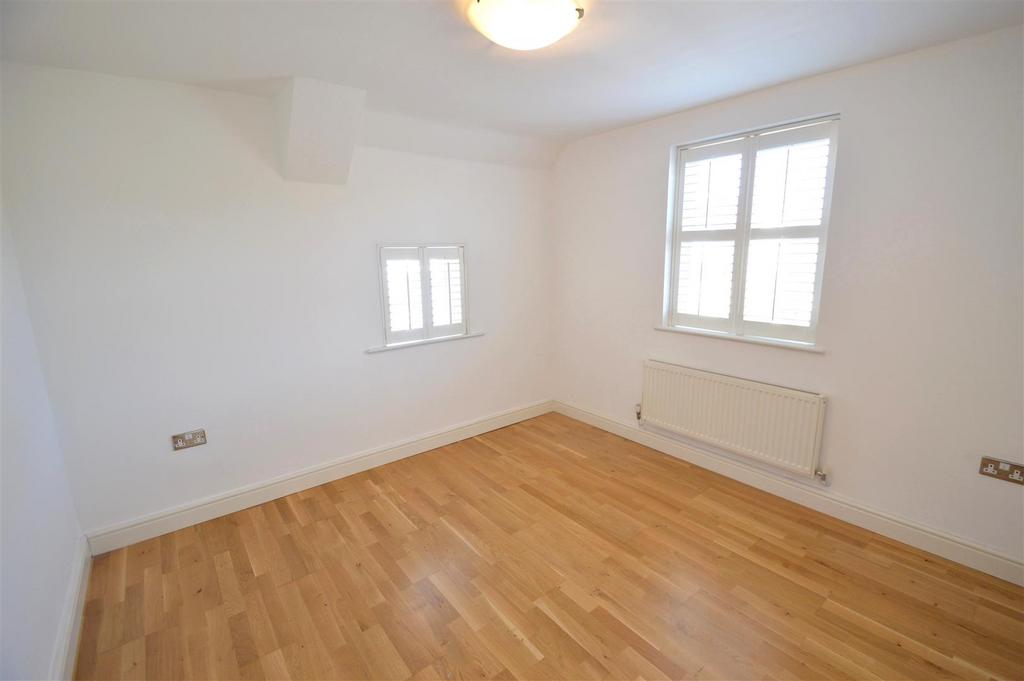Bedroom 3 .JPG