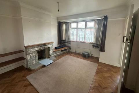 3 bedroom terraced house for sale, 125 Linley Crescent, Romford, Essex, RM7 8RB