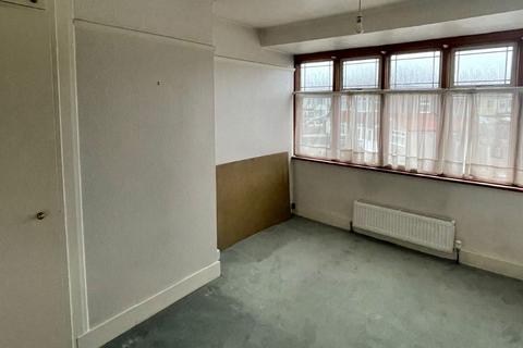 125 Linley Crescent, Romford, RM7 8RB