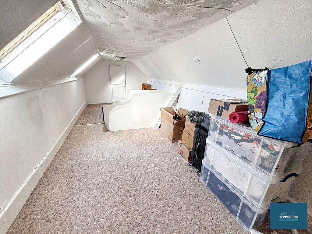 Attic room .jpg