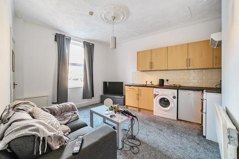 1 Claremont View, Leeds, LS3 1AU