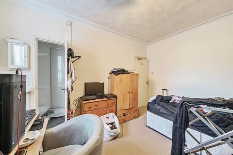 1 Claremont View, Leeds, LS3 1AU