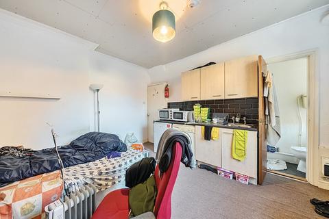 1 Claremont View, Leeds, LS3 1AU