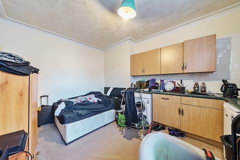1 Claremont View, Leeds, LS3 1AU