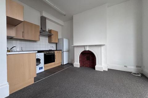 2 bedroom flat to rent, Evelyn Terrace, Brighton, East Sussex