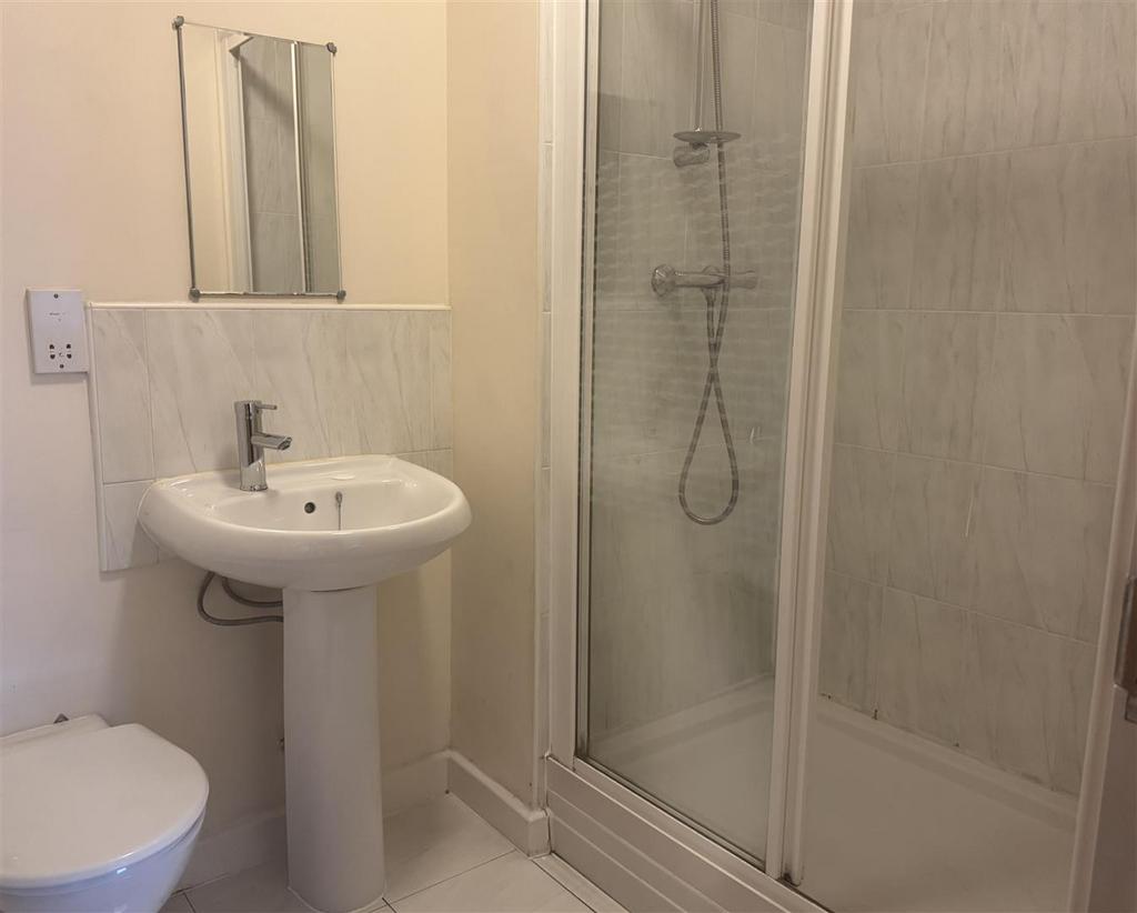 Ensuite.jpeg