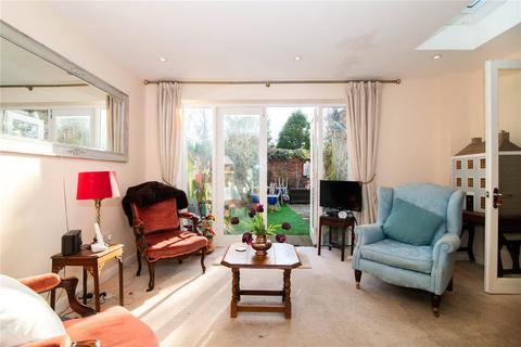 2 bedroom end of terrace house for sale, New Road, Richmond, TW10