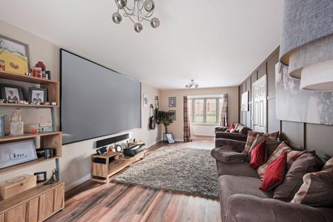 4 bedroom detached house for sale, Perrins Way, Worcester, WR3 7WB