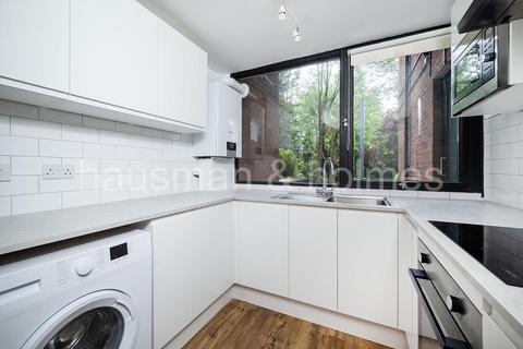 2 bedroom flat for sale, Chandos Way, NW11
