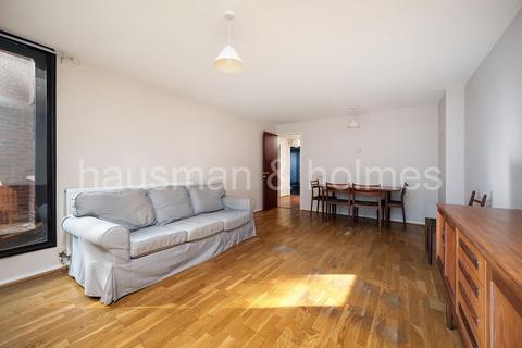 2 bedroom flat for sale, Chandos Way, NW11
