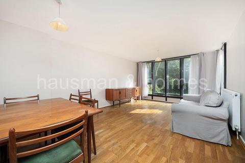 2 bedroom flat for sale, Chandos Way, NW11
