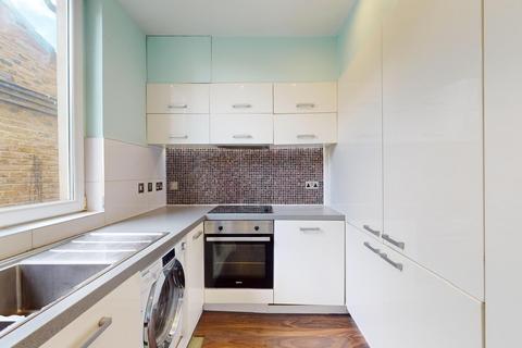 2 bedroom flat for sale, Catford Hill