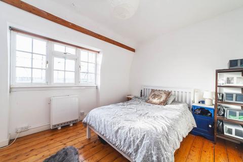 2 bedroom flat for sale, Shipley House, Albion Avenue