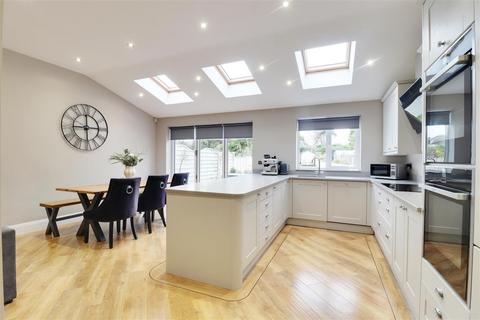 136 Beverley Road, Kirk Ella, Hull, HU10 7HA