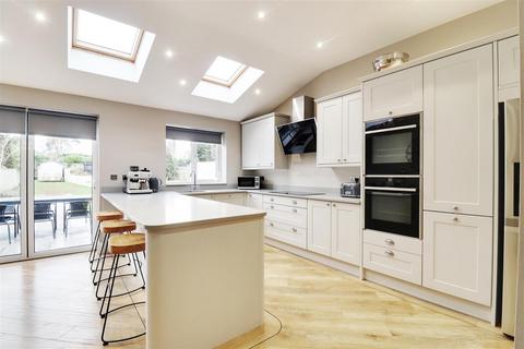 136 Beverley Road, Kirk Ella, Hull, HU10 7HA