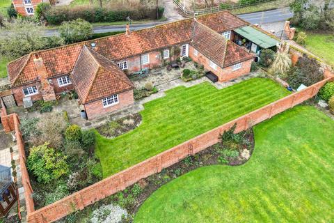 4 bedroom detached bungalow for sale, Station Road, Wickham Bishops