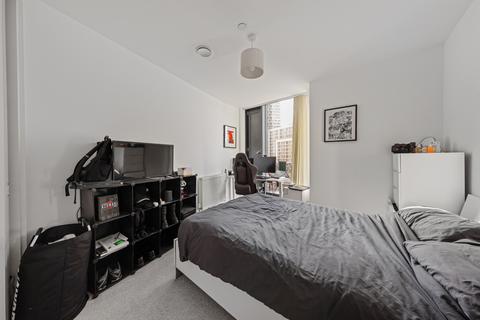 2 bedroom apartment to rent, Station Road London SE13