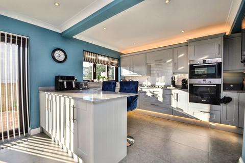 4 bedroom detached house for sale, Canford Heath West