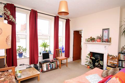 1 bedroom flat for sale, Gloucester Road, Bristol BS11