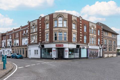 undefined, Gloucester Road, Bristol BS11