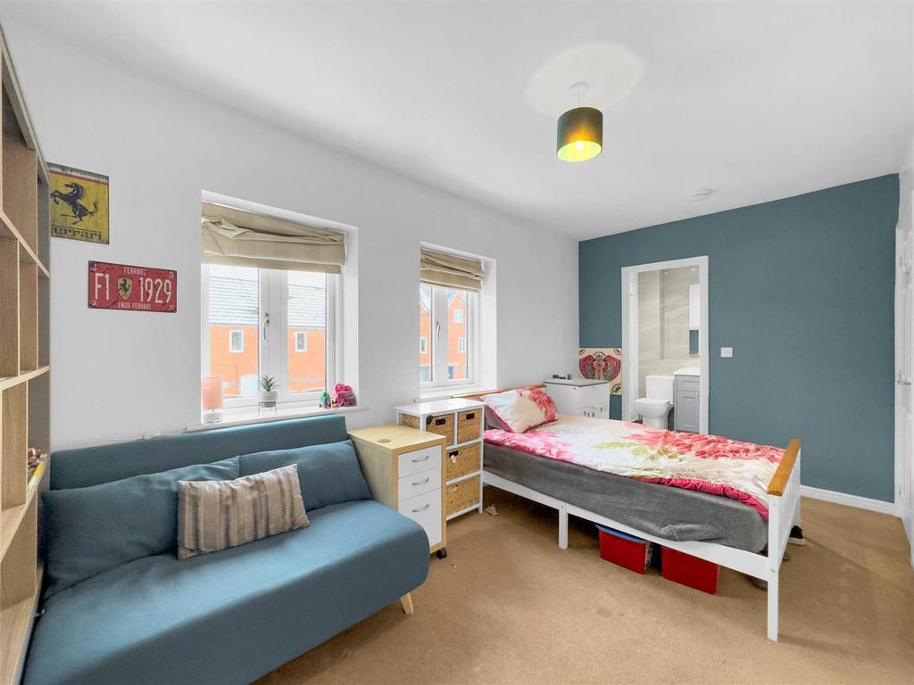 Bedroom 2 Aspect 2