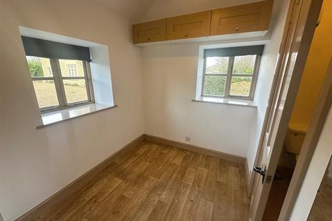 1 bedroom detached house to rent, Swindon Road, Kington Langley, Chippenham