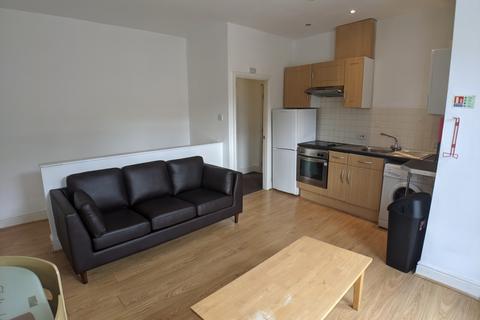 2 bedroom flat to rent, Wellington Road, Manchester M20