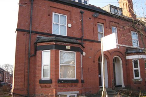 2 bedroom flat to rent, Wellington Road, Manchester M20