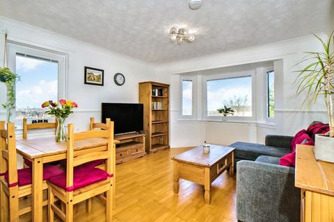 12/10 Craigend Park, Edinburgh, EH16 5XX