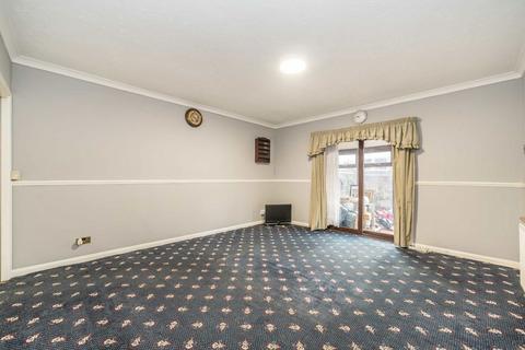 2 bedroom flat for sale, Hewison Street, London E3