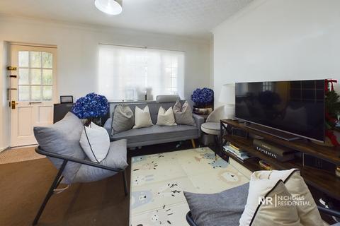 2 bedroom flat for sale, Drummond Gardens, Christ Church Mount, Epsom, Surrey. KT19 8RP