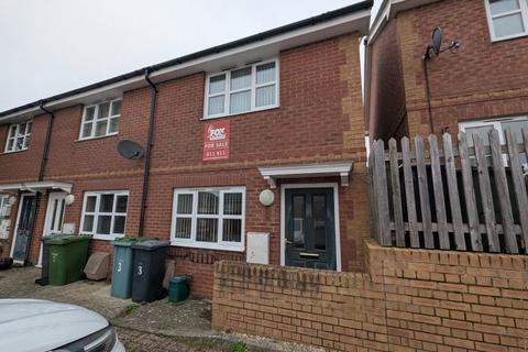 2 bedroom house to rent, St Johns Place, Ryde