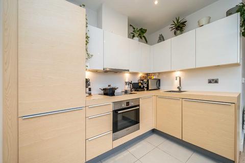 1 bedroom flat for sale, Bromyard Avenue, London W3