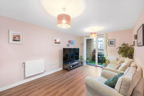 1 bedroom flat for sale, Connersville Way, Croydon CR0