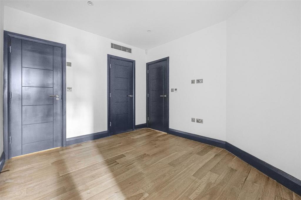 First Bedroom (2).jpg