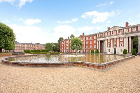 4 bedroom end of terrace house for sale, Peninsula Square, Winchester, Hampshire, SO23