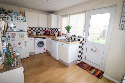 3 bedroom townhouse for sale, Sidlesham Close, Hayling Island