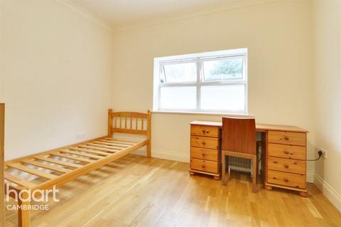 Studio to rent, Mill Road, Cambridge