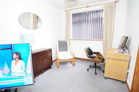 30 Fencote Crescent, Bradford, BD2 3PA