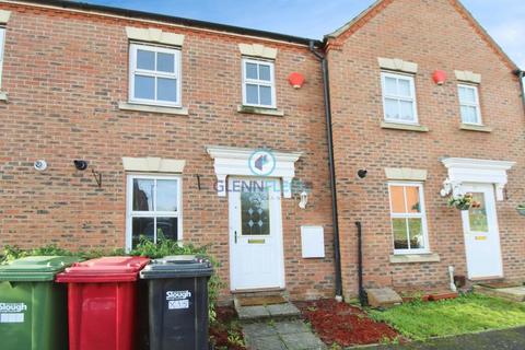 3 bedroom terraced house to rent, Austen Way, Langley