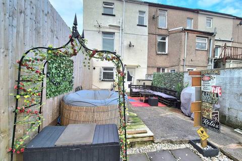 2 bedroom end of terrace house for sale, Pentre CF41