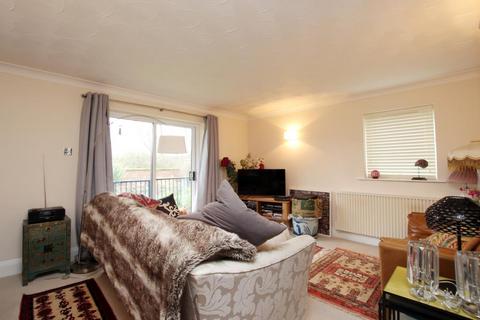 2 bedroom apartment to rent, Water End Thorpe Meadows, Peterborough PE3