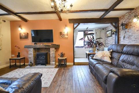 4 bedroom detached house for sale, Jubilee Drive, Bredon, Tewkesbury, Gloucestershire