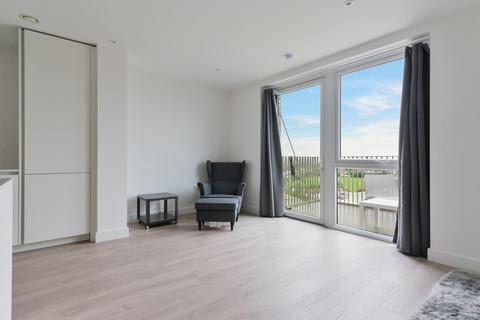 2 bedroom apartment to rent, Waterview House, Grand Union, London, HA0