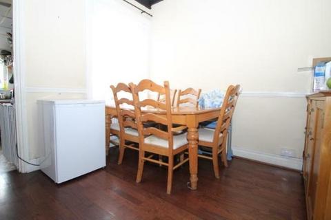 1 bedroom in a house share to rent, Hazelbank Road Catford SE6